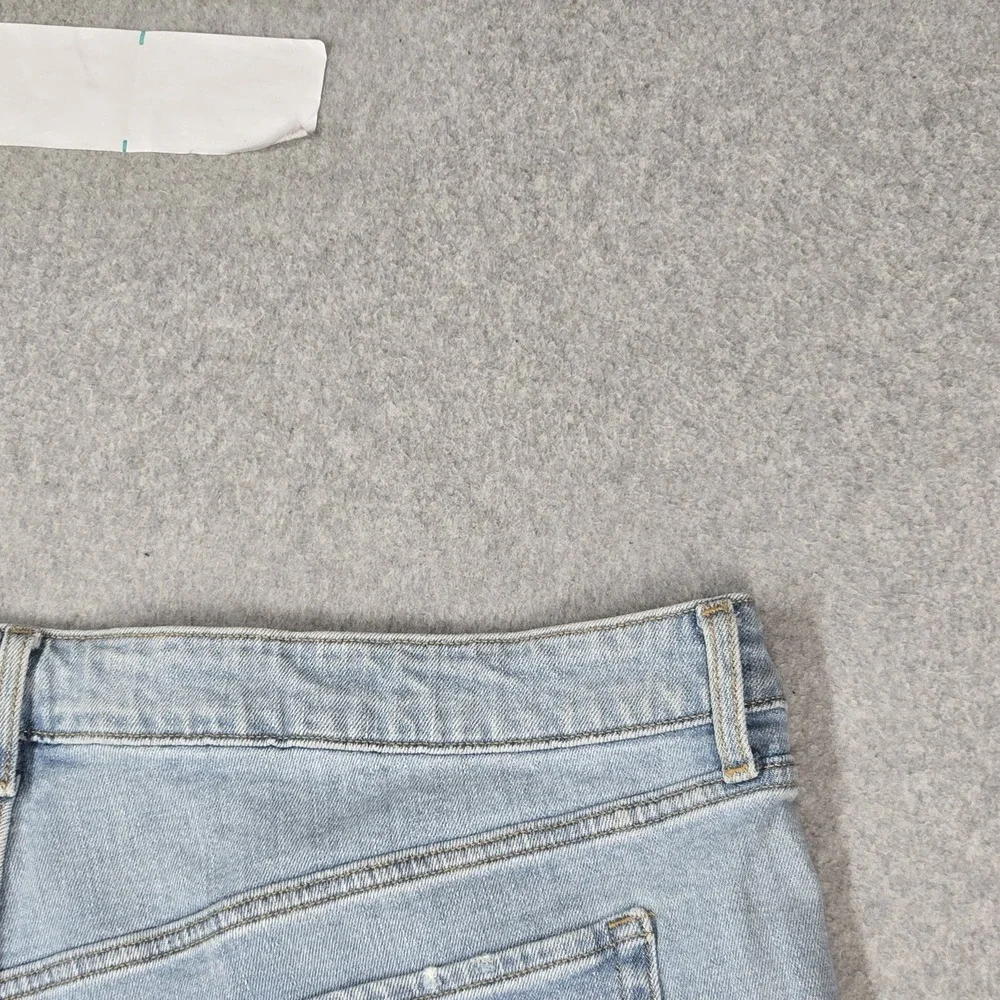 Old Navy Women Shorts 24 Light Blue Denim High-Rise OG Straight Distressed NWT